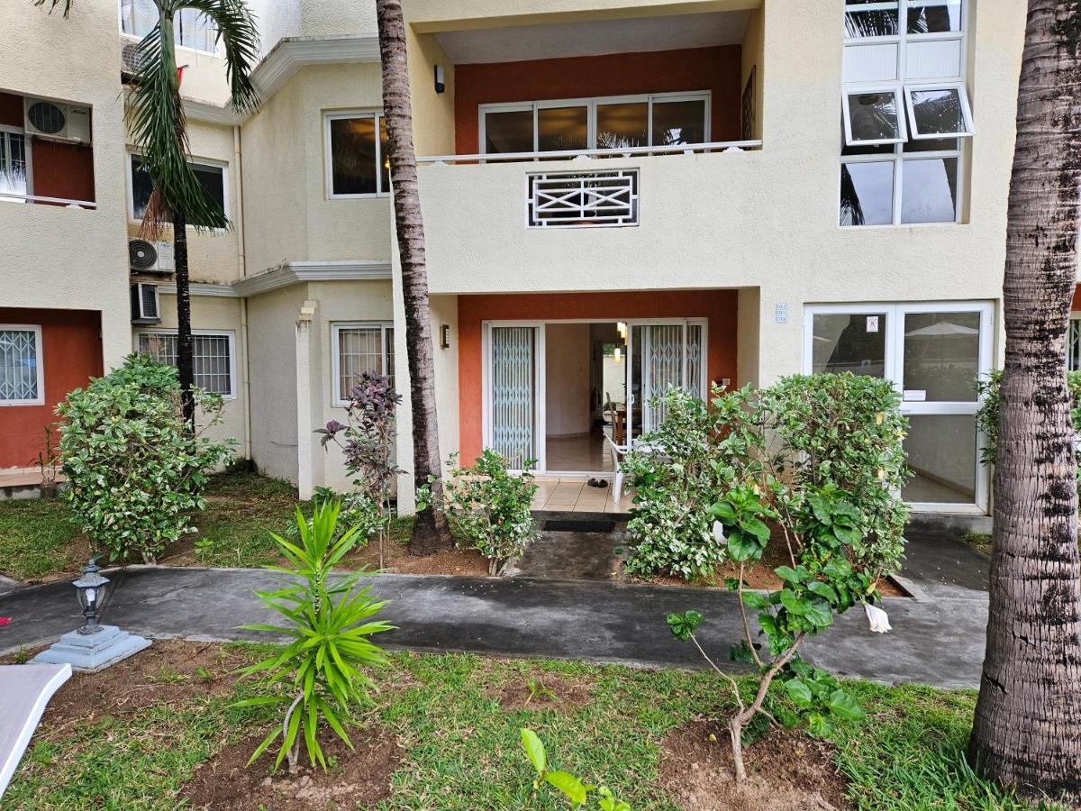 Flic En Flac, Les Orchidees, 3 Bedroom Ground Floor Apartment, ภายนอก รูปภาพ